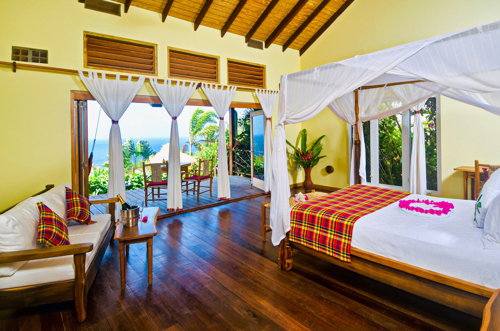 Deluxe Sea View Suites